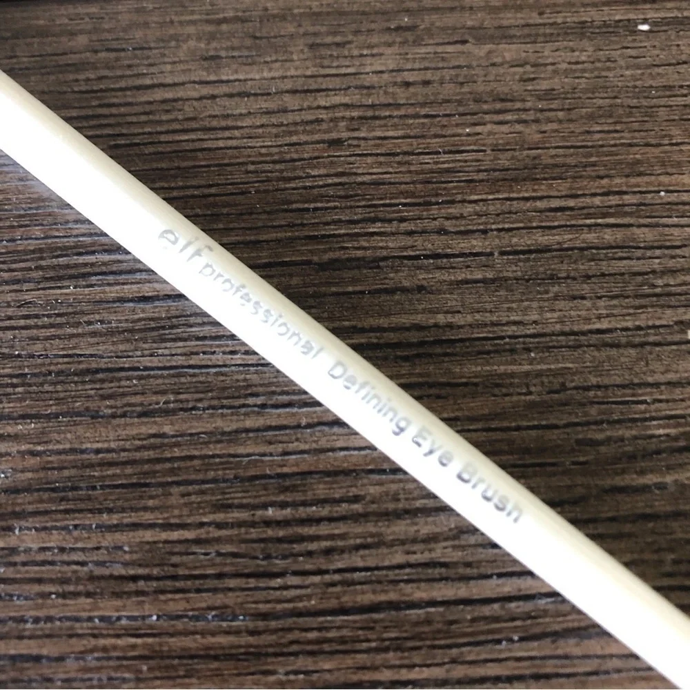 ELF Make-up Brush: Defining Eye Brush